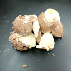 Freeze Dried Choc Vanilla Ice Cream Scoops